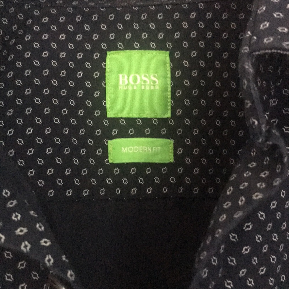 BOSS Hugo Boss button down men’s dress shirt